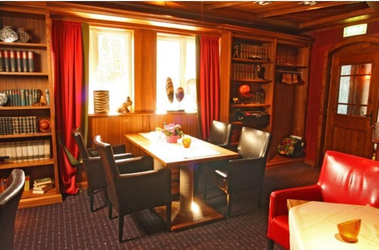 Ratskeller Waren Hotel Waren  Buitenkant foto