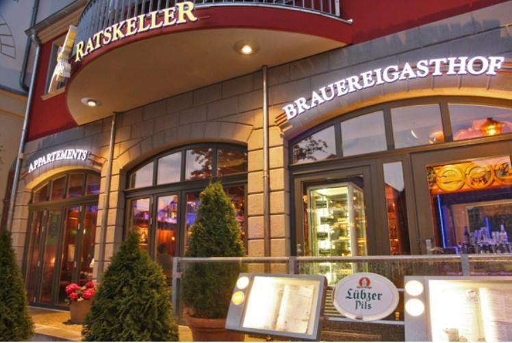 Ratskeller Waren Hotel Waren  Buitenkant foto